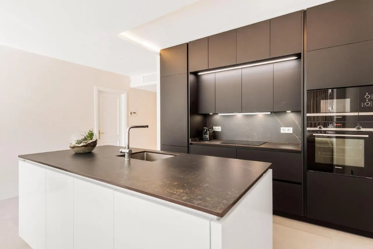 דירה מארבלה Lujoso Apartamento De 2 Dormitorios En Banus