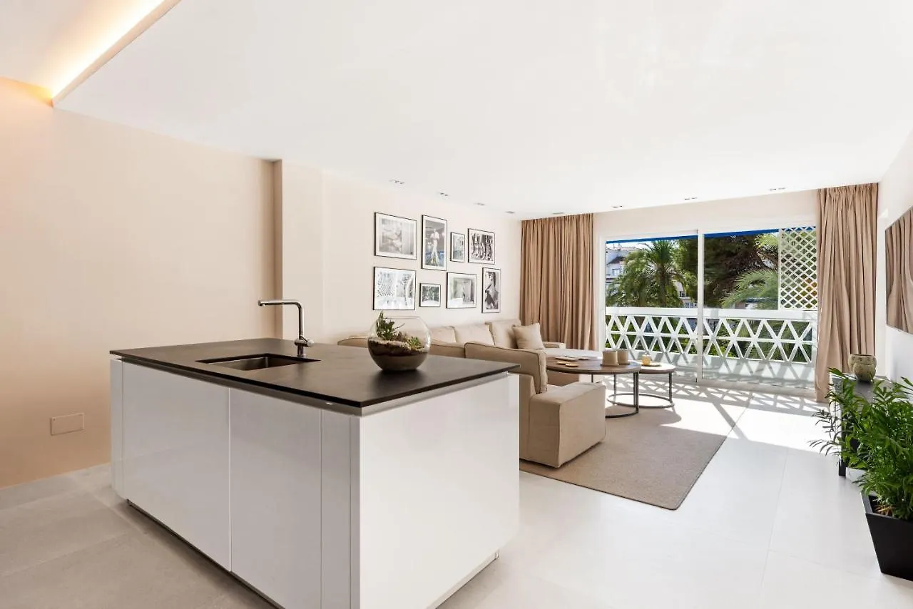 Lujoso Apartamento De 2 Dormitorios En Banus Marbella 0*,