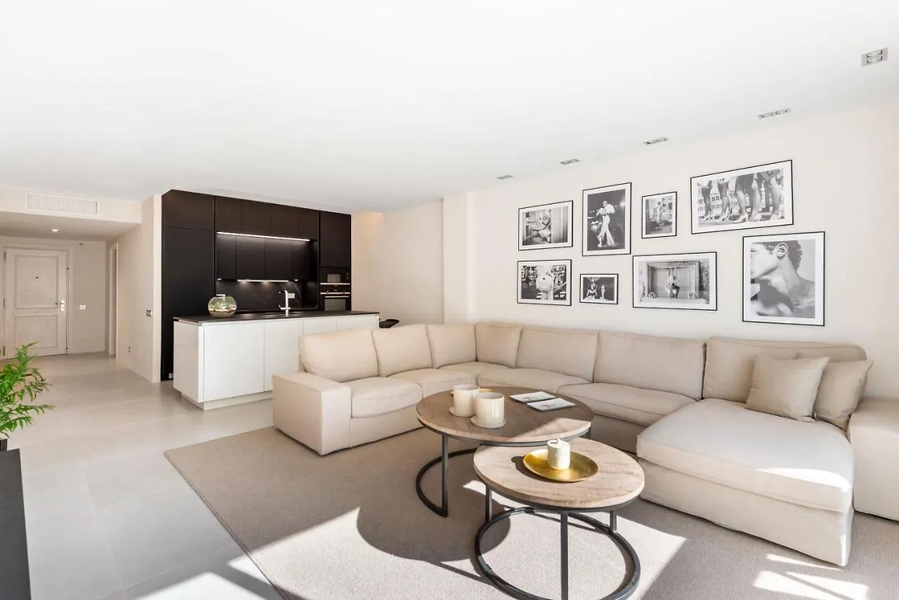 Lujoso Apartamento De 2 Dormitorios En Banus Marbella 0*,  Spain