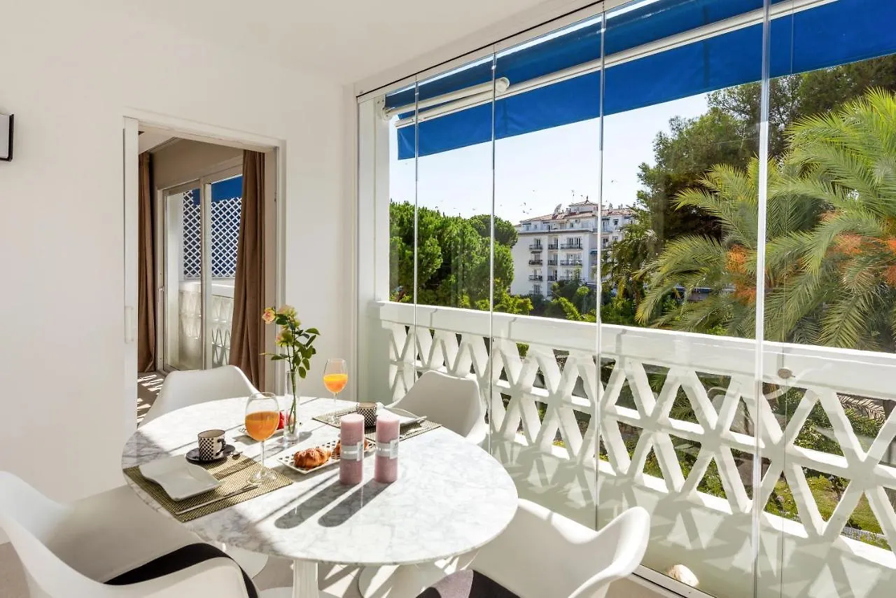 Apartment Lujoso Apartamento De 2 Dormitorios En Banus Marbella