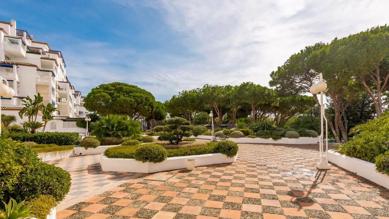 Apartment Lujoso Apartamento De 2 Dormitorios En Banus Marbella Spain